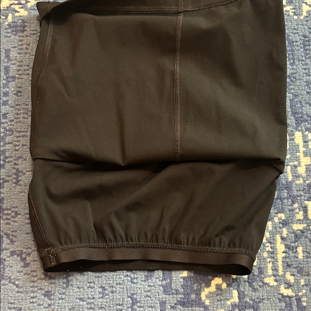 Everlane Perform Tanktop - Picture 4 of 4